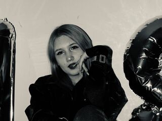 webcam babe LatishaWolfenden