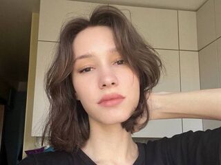 chat with cam LavondaAlvizo