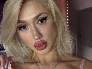webcam girl LeraGoolden