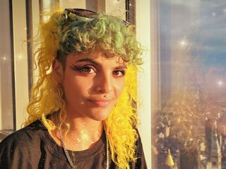naked camgirl LilaBratz