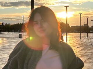 closeup web cam LisbethSzoc