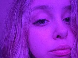 nude camgirl photo LizzetteStanway