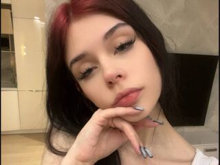 free webcam chat room LoraBrow
