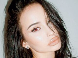 naked webcamgirl picture LoraStopha