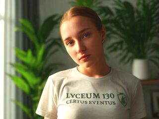 camgirl showing tits LorettaBattersby