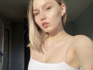beautiful webcam girl LunaAshes