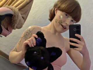 fingering camgirl LunaWillson