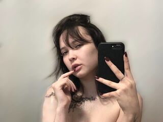 girl chat room LunariaSmith