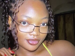 naked webcamgirl picture MakyDina