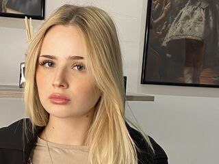 hot girl cam photo MarnieRhyner