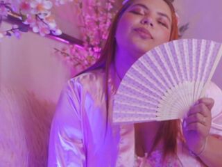 camgirl playing with dildo MeganGreyh
