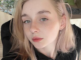 webcam girl chatroom MiaMerek