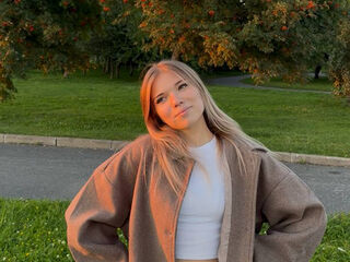 flirt chat room MichaelaFox