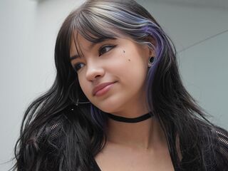 webcam babe chatroom MiiaGiax