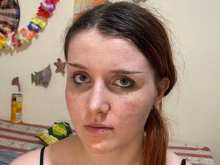 girl shaving pussy MilanaKlark
