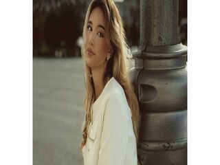 beautiful cam girl MiraStarlet