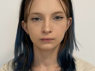 naked camgirl photo MiraTeele