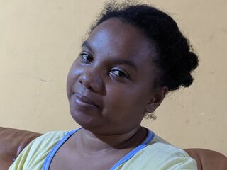 porn webcam picture MomoRazafy