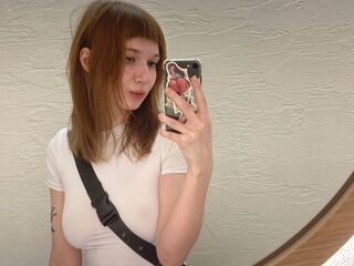 nude webcamgirl photo NeomaSiniard