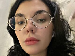 masturbating camgirl NicolettaShea