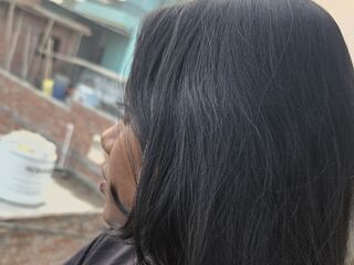 closeup cam PriyaSengar