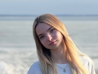 naked cam girl photo RaguelMetenosky