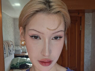 naked camgirl fingering pussy RavenBahamonde