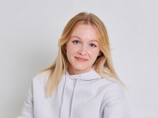 nude camgirl picture RhonaBrechtel