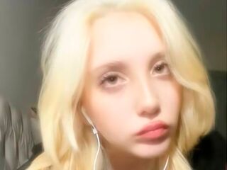 voyeur cam RubiAntonakos