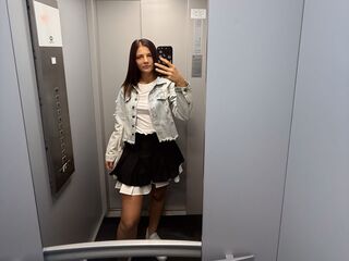 naughty camwhore SabrineDivinee