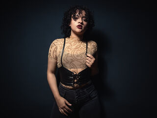 naked camgirl fingering pussy SammyRox