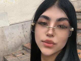 nude web cam SaraHearth