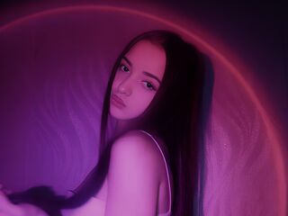 naked girl with webcam fingering pussy ShantellSaville