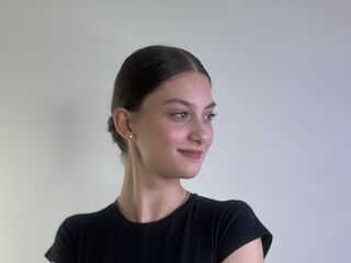 naughty camgirl masturbating with dildo SharikaWigington