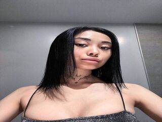 topless webcamgirl SheriGaller