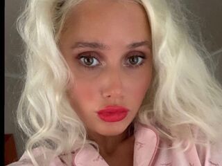 free webcam chat ShiraMitman