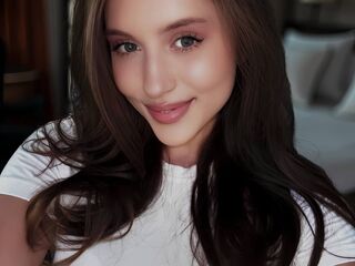 cam girl chatroom SophieCassel