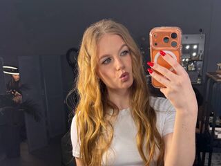 adult cam chat room TainaSaffo