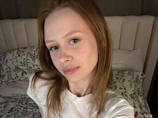 camgirl porn cam TaraGnagey