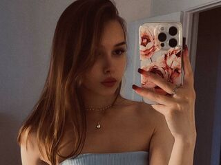 camwhore masturbating with vibrator TarenLeonetti