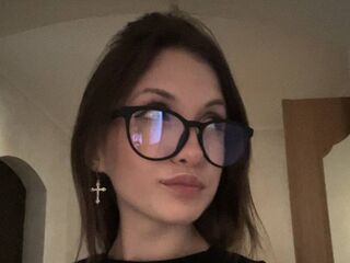 camgirl playing with dildo TianaGolberg