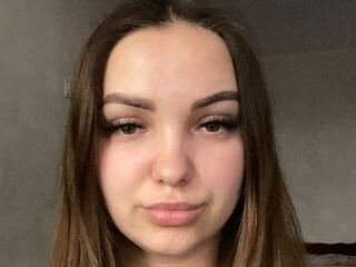 camgirl masturbating with vibrator TwilaKohel