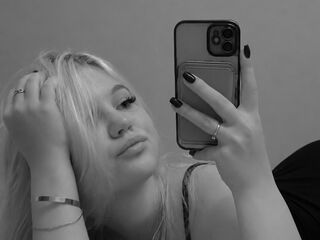 camwhore masturbating with sextoy VerenaSchindler