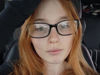 naughty camgirl masturbating with vibrator VetaFerr