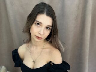 webcamstripper WandaHearing