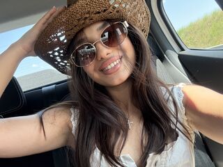 camslut topless YasmineHart